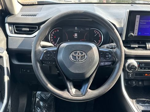 Used 2024 Toyota RAV4 XLE FWD image 13