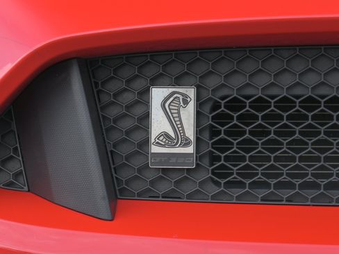Used 2016 Ford Mustang Shelby GT350 w/ Track Package RWD image 38