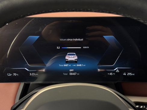 Used 2024 BMW iX xDrive50 w/ Premium Package image 20