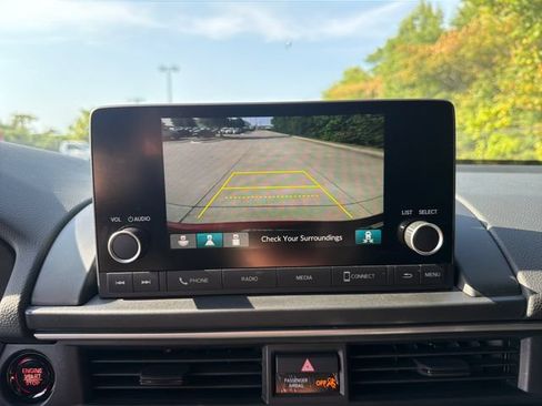 Used 2025 Honda Pilot Sport image 23