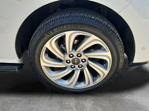 Used 2022 Lincoln Navigator Reserve AWD/4WD image 26