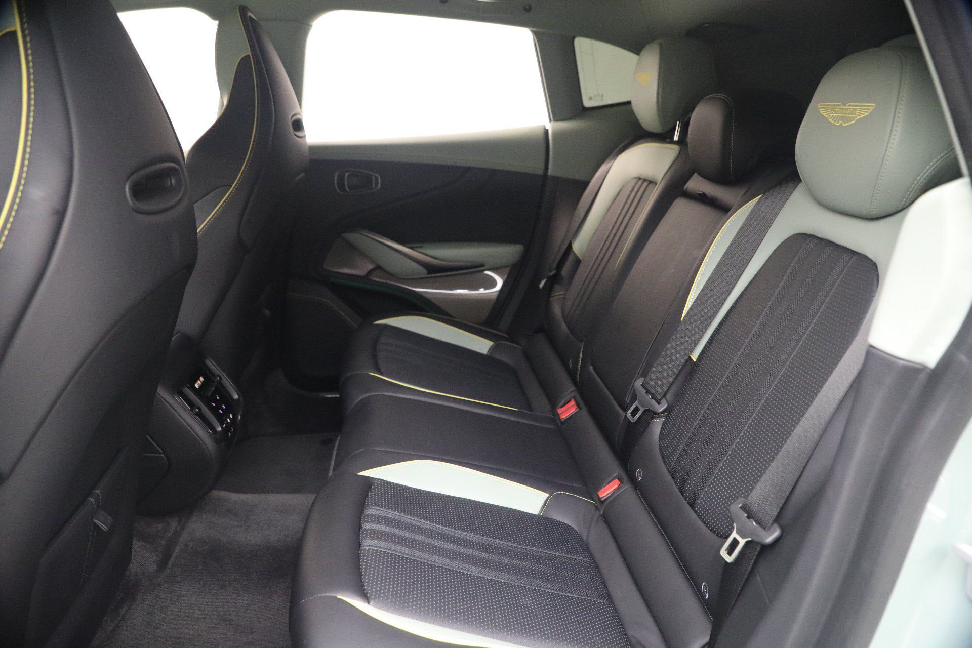 Used 2025 Aston Martin DBX 707 AWD/4WD image 22