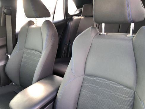 Used 2022 Toyota RAV4 SE image 10