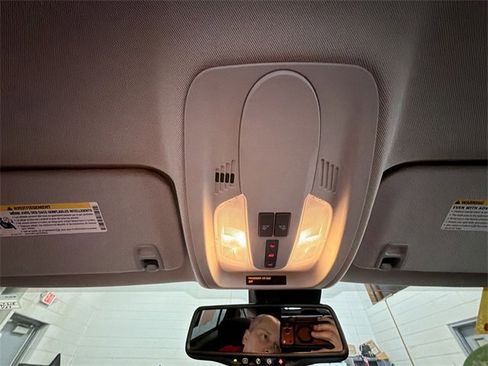 Used 2011 GMC Terrain SLE image 21