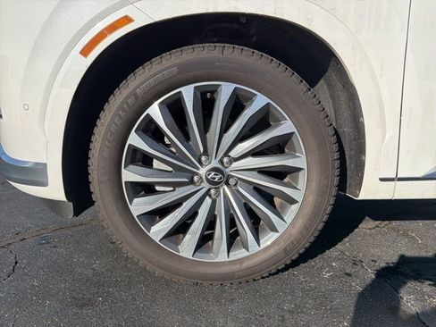 Used 2025 Hyundai Palisade Calligraphy image 12