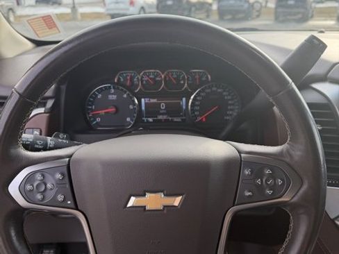 Used 2019 Chevrolet Suburban Premier image 10