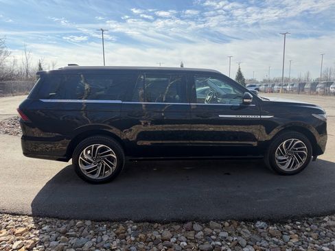 New 2026 Lincoln Navigator L Reserve image 6