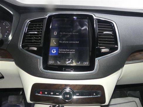 Used 2017 Volvo XC90 T6 Momentum w/ Vision Package AWD/4WD image 38