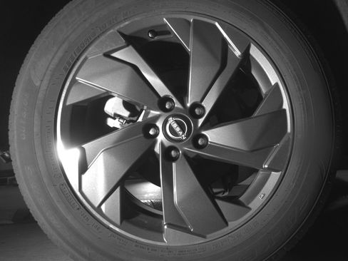 Used 2025 Nissan Rogue SV FWD image 15