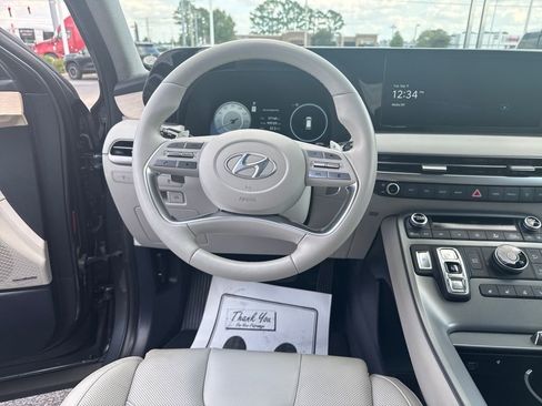 Used 2023 Hyundai Palisade Limited image 17