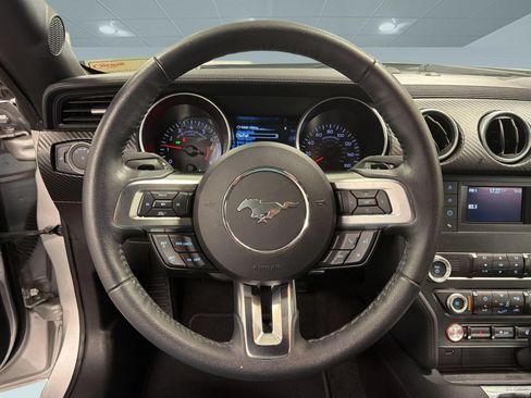 Used 2019 Ford Mustang Coupe RWD image 10