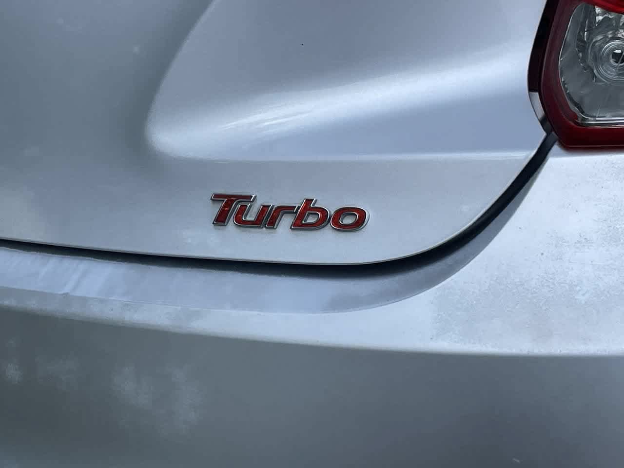 Used 2013 Hyundai Veloster Turbo FWD image 34