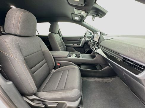Used 2024 Honda Prologue EX image 19