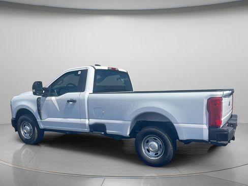Used 2023 Ford F250 XL RWD image 6