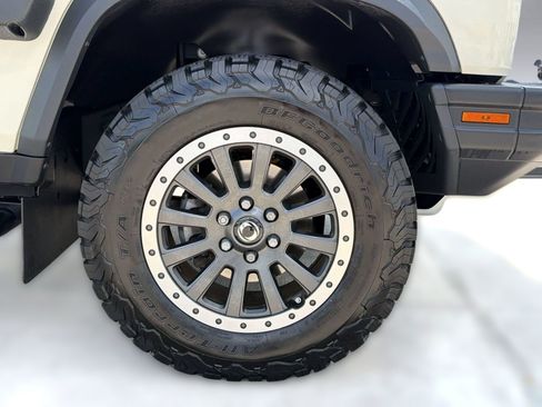 Used 2025 INEOS Grenadier AWD/4WD image 12