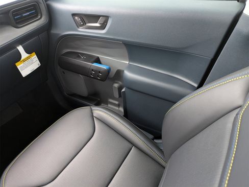 New 2025 Ford Maverick Lobo image 16