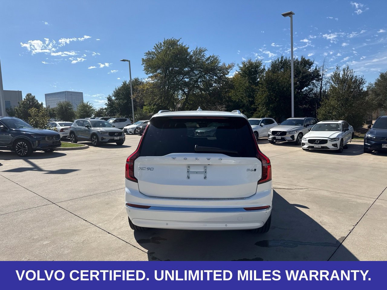 Certified 2026 Volvo XC90 B6 Plus AWD/4WD image 14