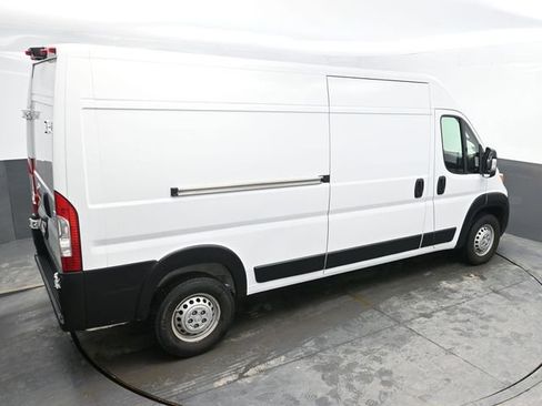Used 2025 RAM ProMaster 2500 w/ Convenience Group image 25
