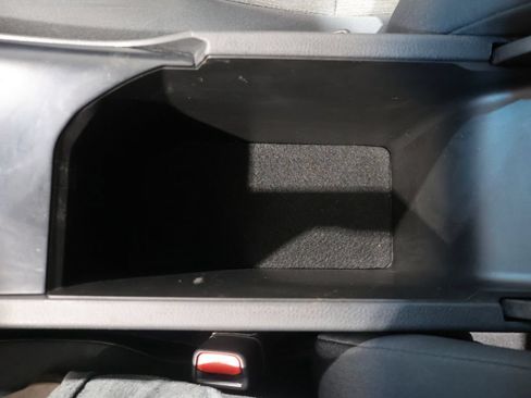 Used 2018 Toyota Camry LE FWD image 29