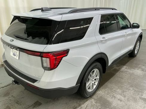 New 2026 Ford Explorer Active AWD/4WD image 3
