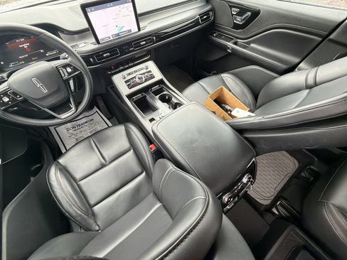 Used 2023 Lincoln Aviator AWD w/ Premium Package image 21