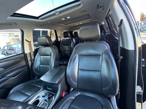Used 2021 Chevrolet Traverse Premier image 13