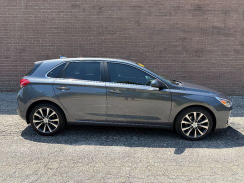 Used 2018 Hyundai Elantra GT FWD image 7
