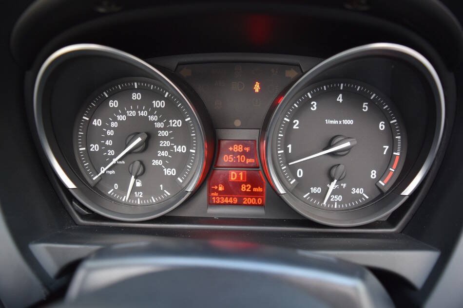 Used 2014 BMW Z4 sDrive35i RWD image 72