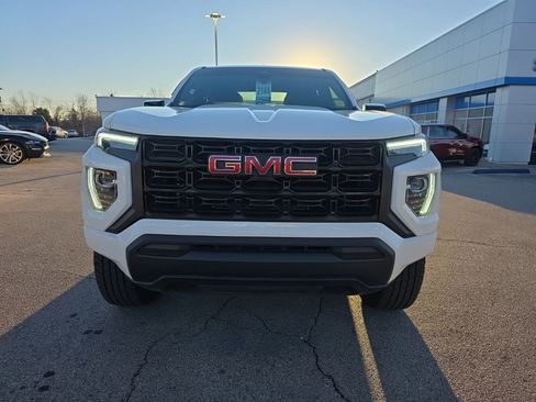 Used 2024 GMC Canyon Elevation image 2