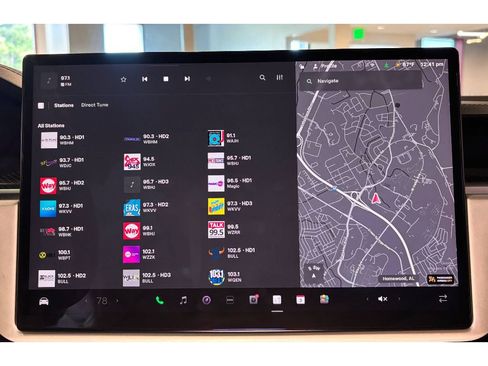 Used 2022 Tesla Model X Plaid image 32