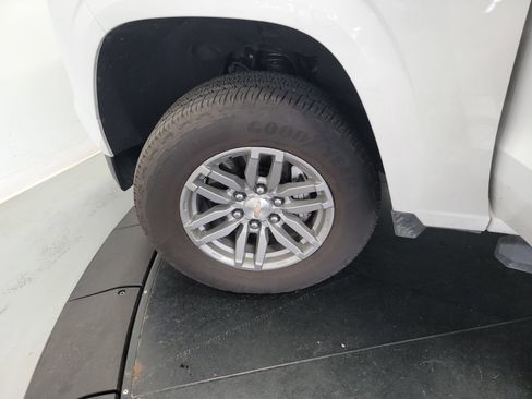 Used 2026 Chevrolet Colorado LT w/ Advanced Trailering Package AWD/4WD image 29