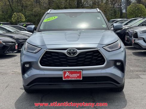Used 2023 Toyota Highlander XLE AWD/4WD image 34