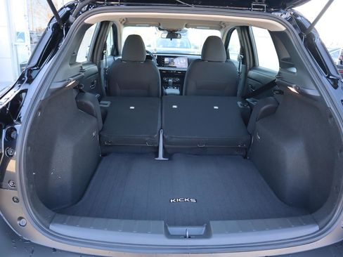 New 2026 Nissan Kicks S image 32