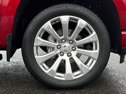 Used 2021 Chevrolet Silverado 1500 High Country w/ Technology Package image 9