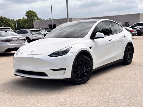 Used 2023 Tesla Model Y Long Range AWD/4WD image 5