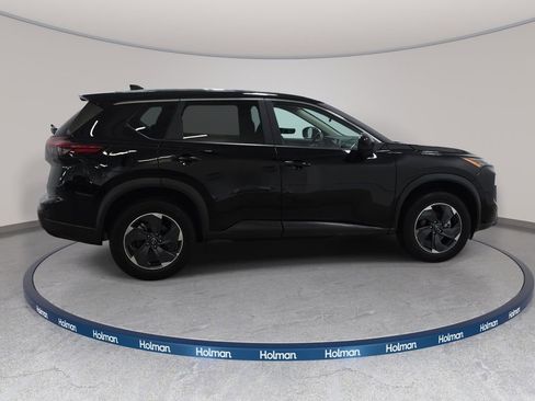 Used 2025 Nissan Rogue SV AWD/4WD image 5