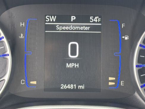 Used 2018 Chrysler Pacifica Touring Plus image 38