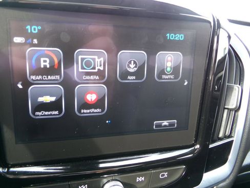 Used 2019 Chevrolet Traverse RS image 28