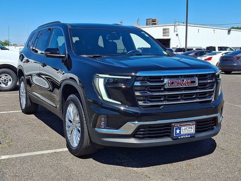 Used 2024 GMC Acadia Elevation FWD image 2