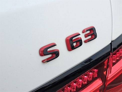 Used 2024 Mercedes-Benz S 63 AMG S w/ Carbon Fiber Exterior Package image 5