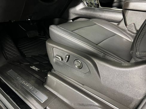 Used 2024 GMC Yukon Denali image 12