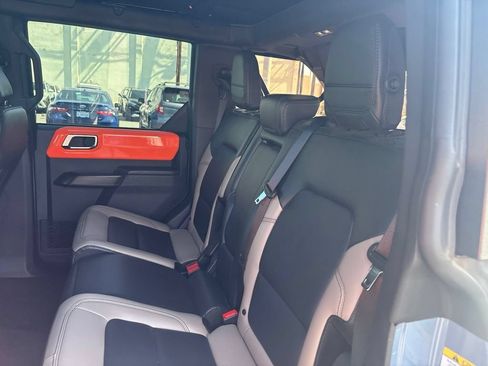 Used 2024 Ford Bronco Wildtrak AWD/4WD image 12