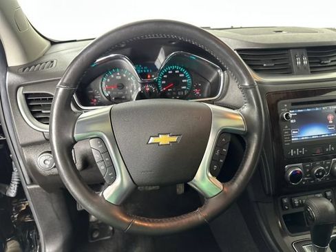Used 2017 Chevrolet Traverse Premier FWD image 20