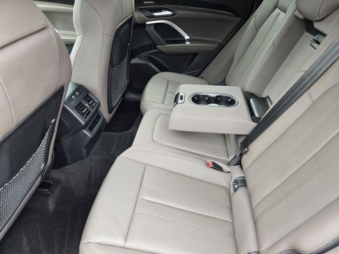 Certified 2025 Audi Q5 Premium Plus w/ Premium Plus image 38