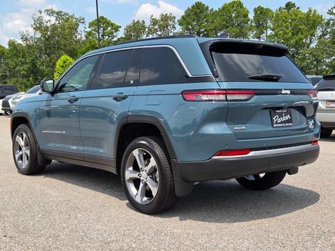 Used 2026 Jeep Grand Cherokee Limited w/ Luxury Tech Group II AWD/4WD image 3