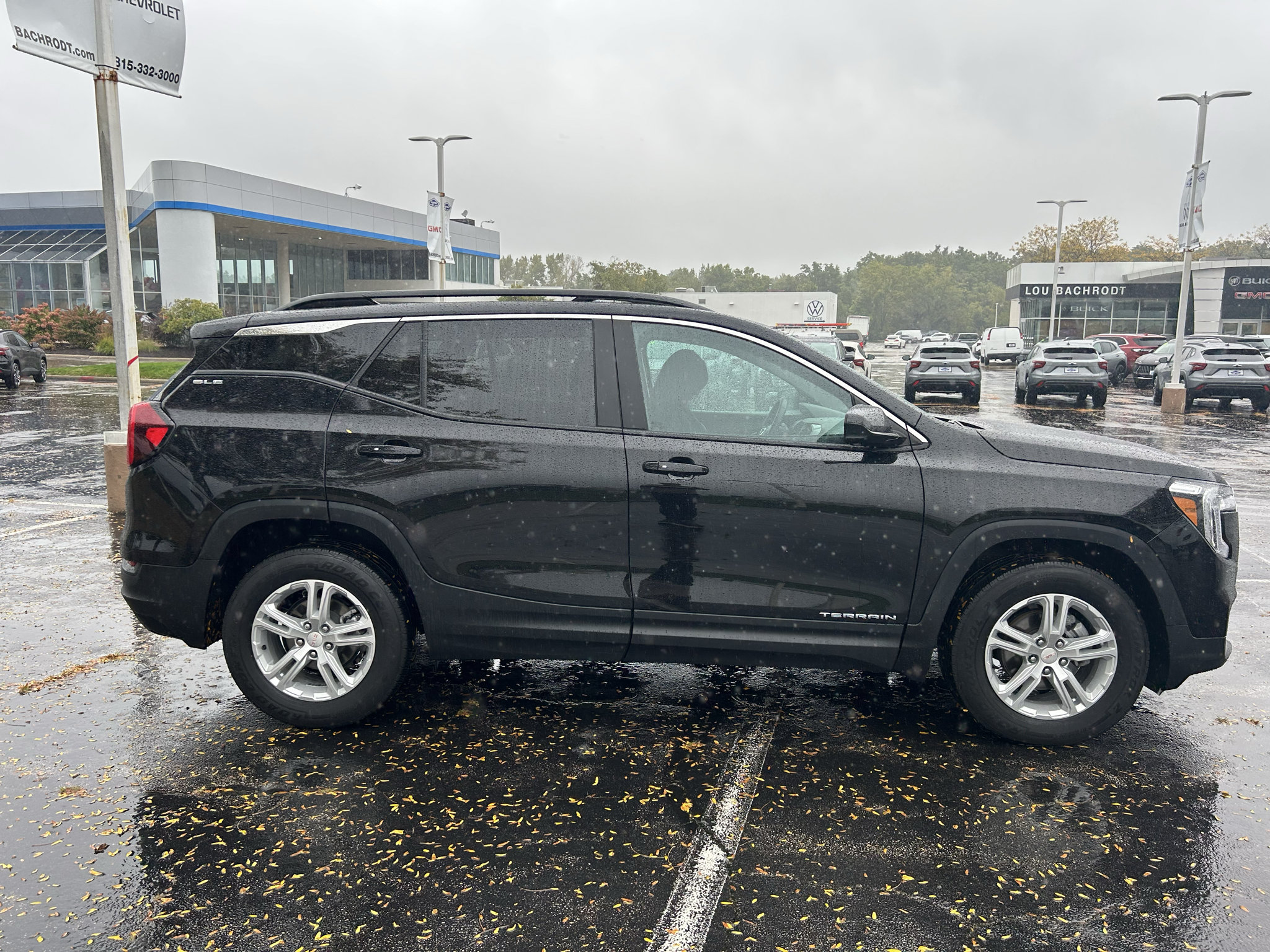 Used 2022 GMC Terrain SLE w/ Driver Convenience Package AWD/4WD image 8