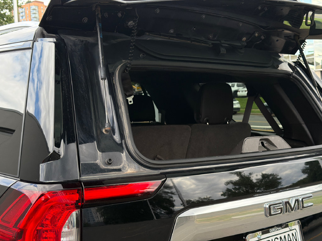 Used 2021 GMC Yukon Denali AWD/4WD image 8