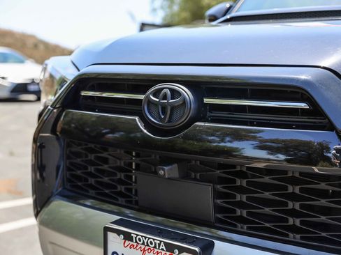 Certified 2024 Toyota 4Runner TRD Off-Road Premium w/ Off Road Premium Plus Package AWD/4WD image 11