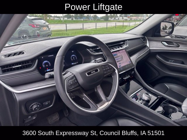 Used 2023 Jeep Grand Cherokee L Limited AWD/4WD image 20