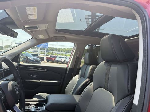 Used 2024 Honda Pilot Touring image 17